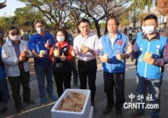 澳门威妮斯人:江启臣基层之旅抵屏东　200颗肉包发不完